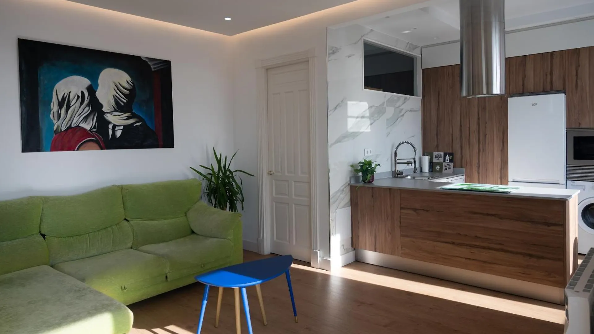Comodo Y Moderno Piso En El Centro De Santander Apartment